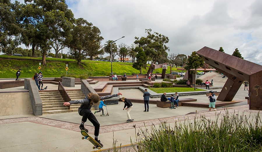 Skate-Park-Geelong-waterfron-mobile